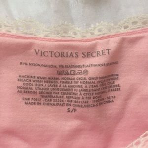Victoria's Secret Tops - Victoria’s Secret tank top Victoria's Secret Tops - Victoria’s Secret tank top